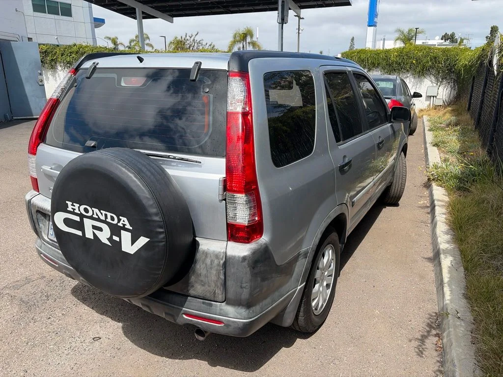 Used 2005 Silver Honda LX image 23