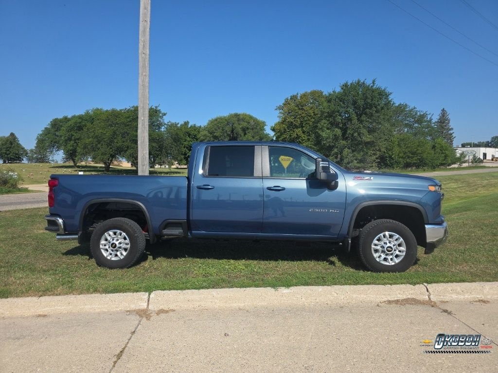 New 2026 Blue Chevrolet LT image 3