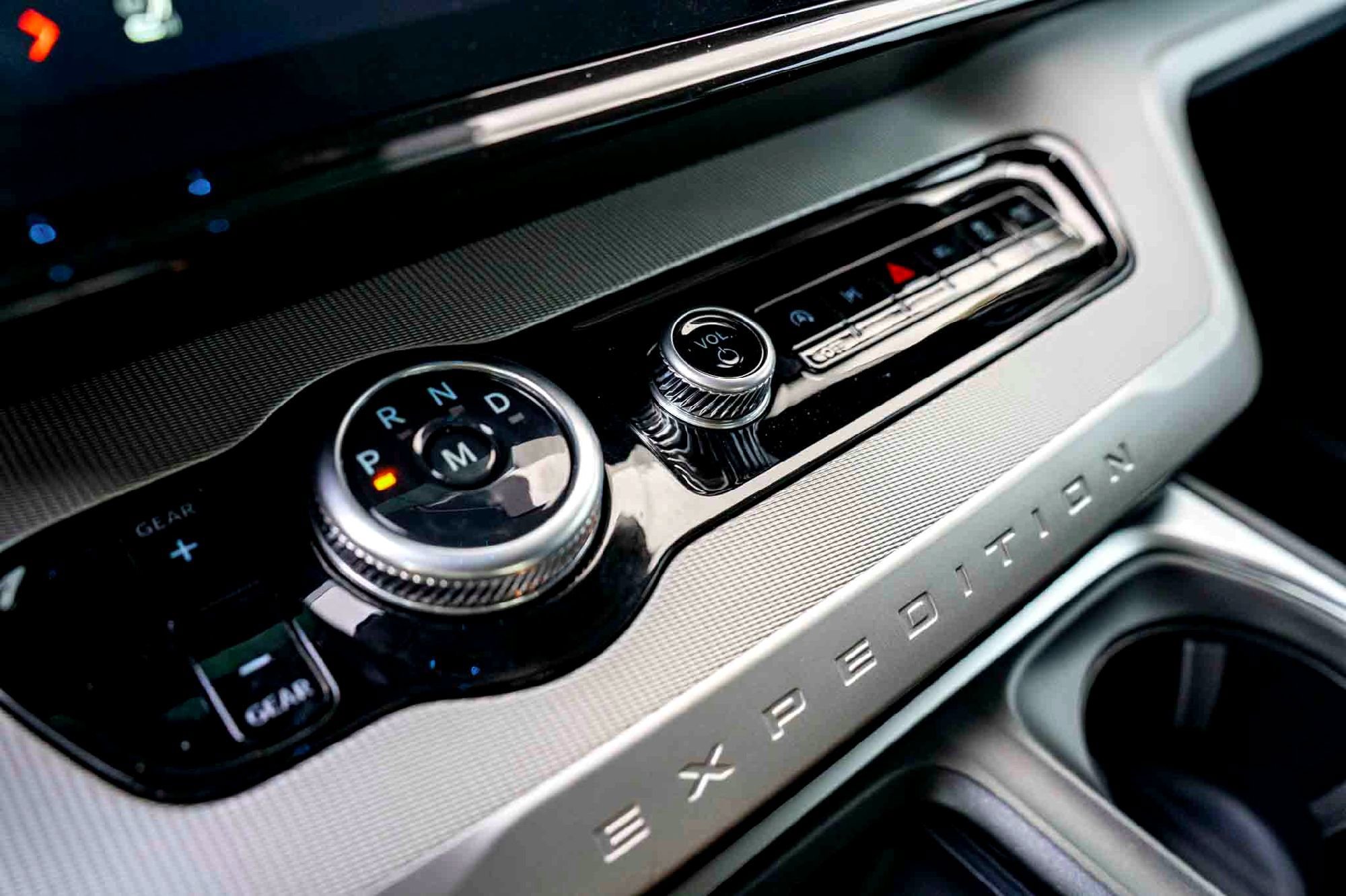 2025 Ford Expedition Active - Photo 16