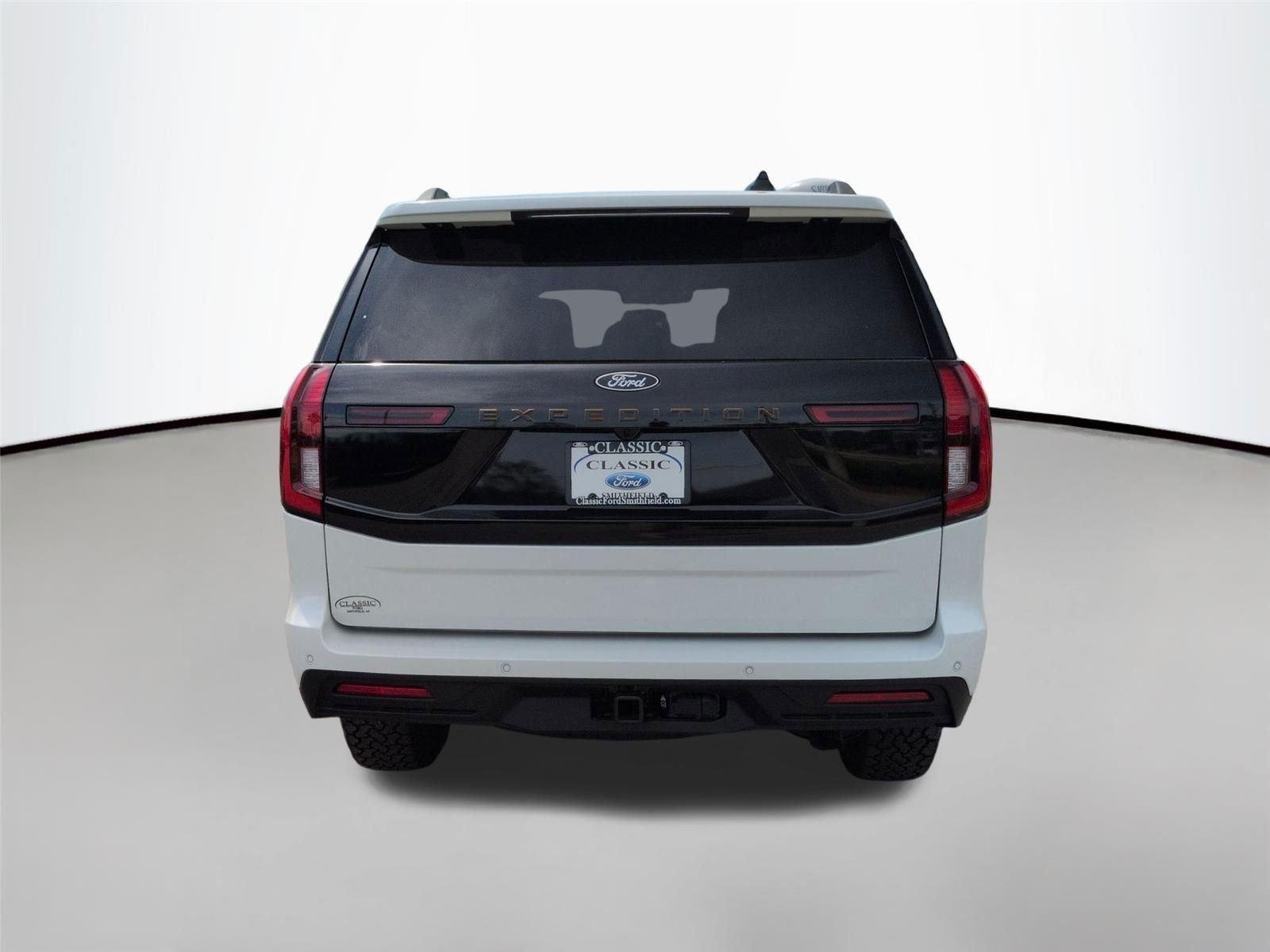 New 2026 Star White Metallic Tri-Coat Ford Tremor® image 4