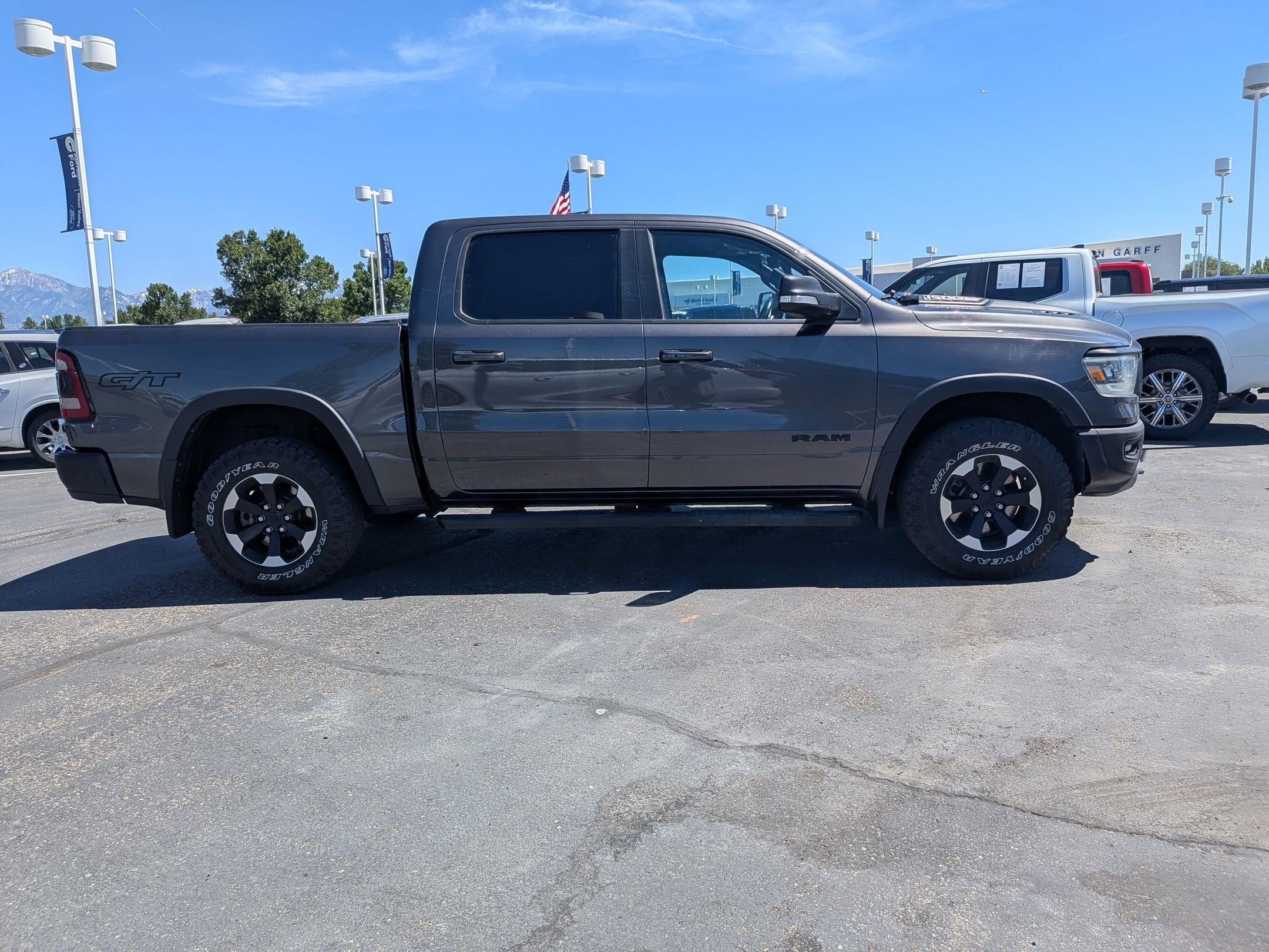 Used 2022 Granite Crystal Clearcoat Metallic Ram Rebel image 2
