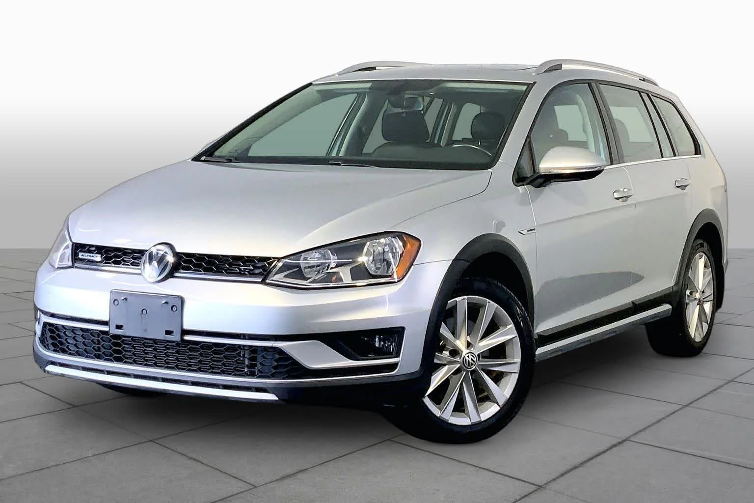 2017 Volkswagen Golf Alltrack TSI S 4Motion DSG's photo