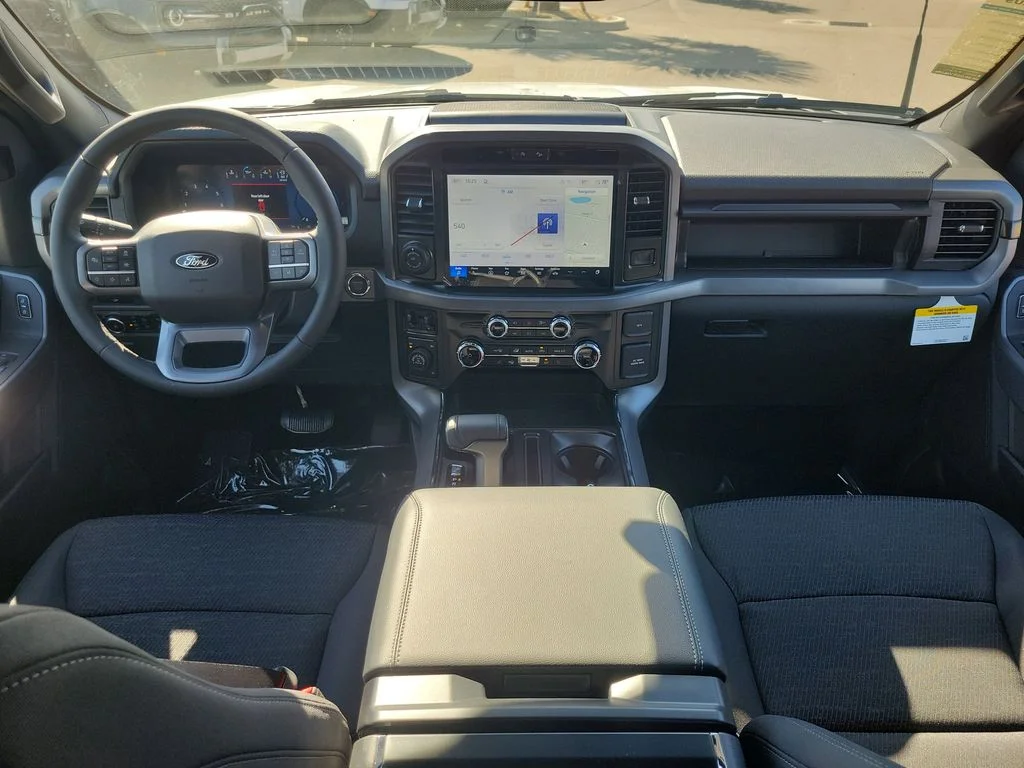 New 2026 Oxford White Ford XLT image 11