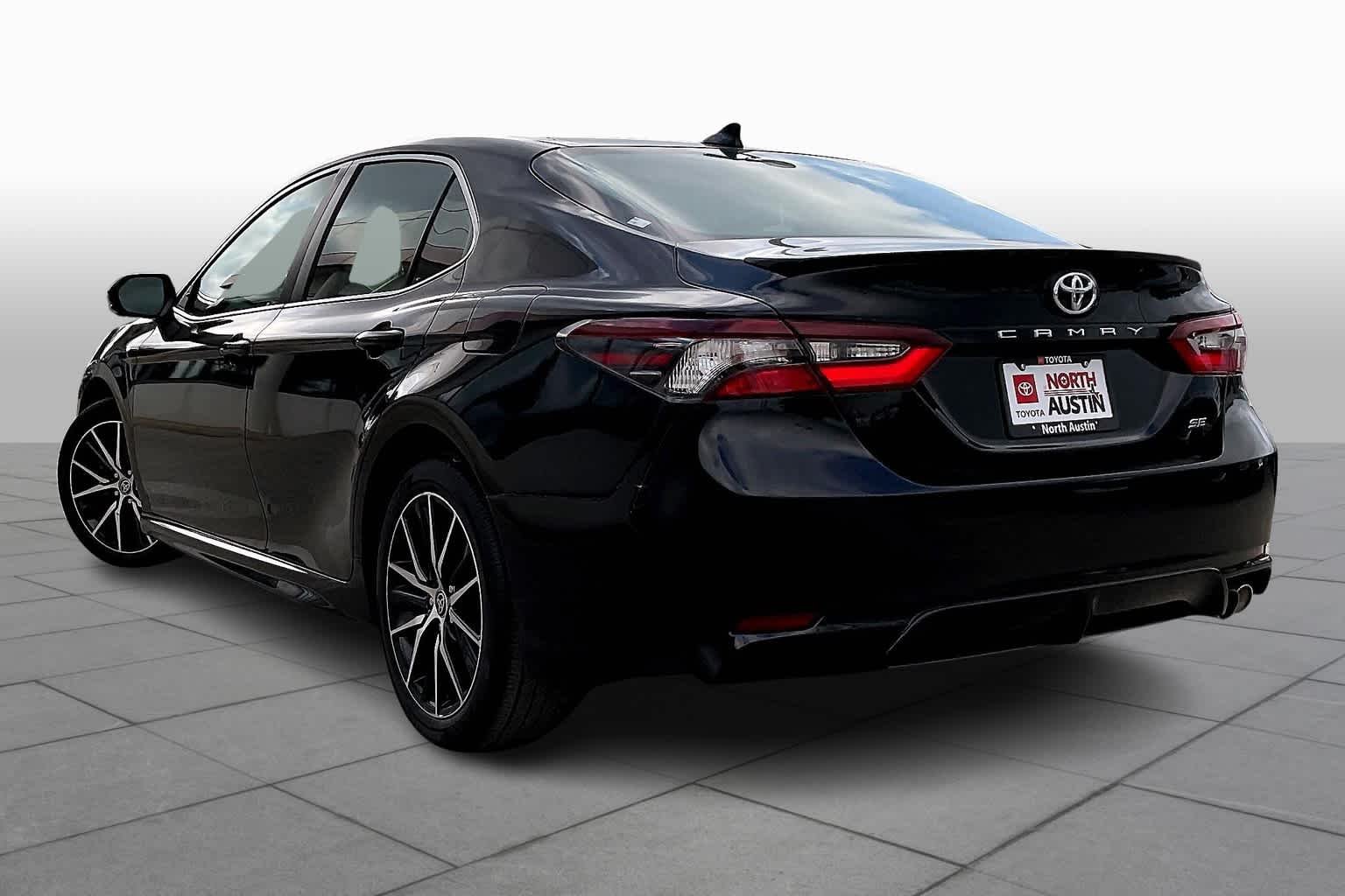Used 2021 Midnight Black Metallic Toyota SE image 11