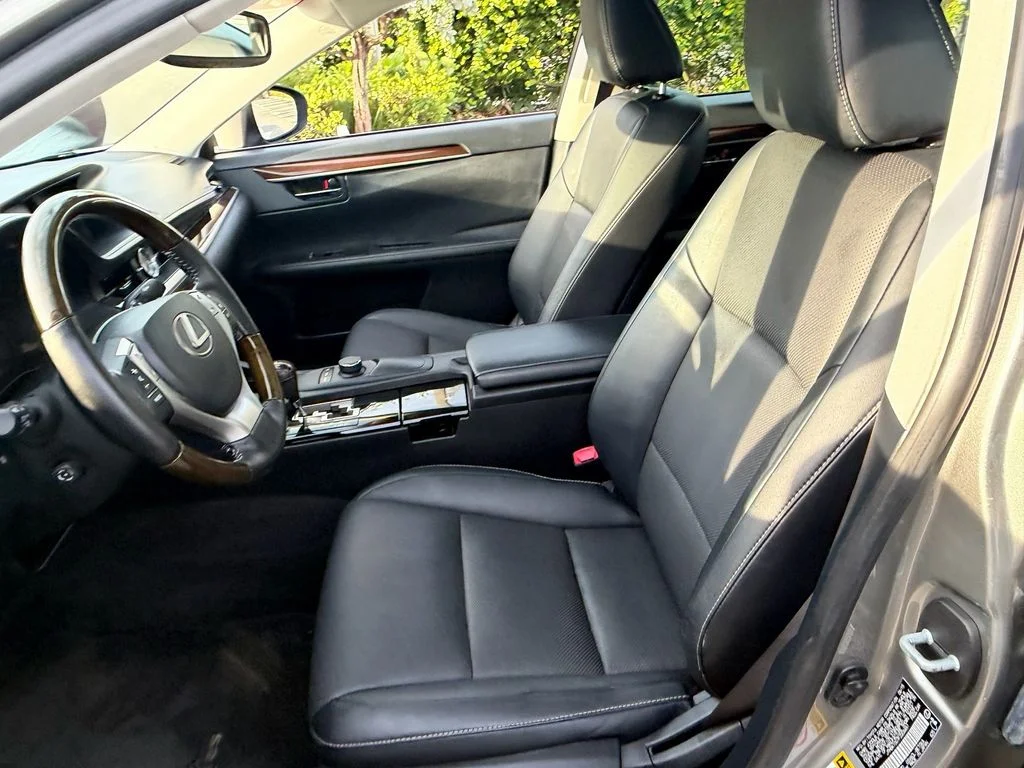 Used 2015 Silver Lexus 350 image 10