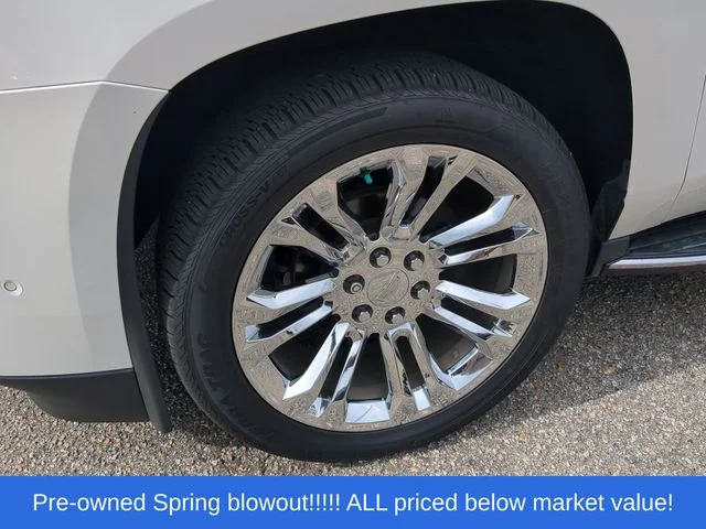 Used 2020 White Cadillac Luxury image 8