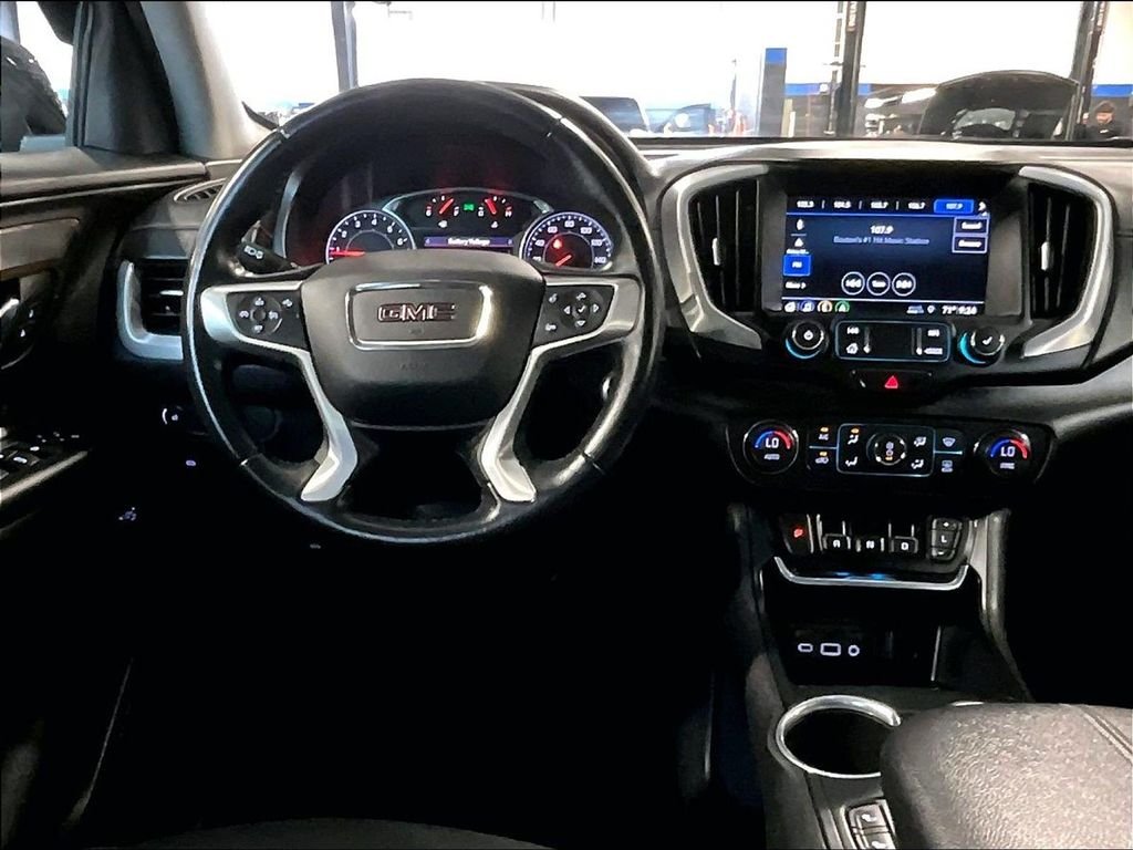 Used 2021 Black GMC SLE image 17