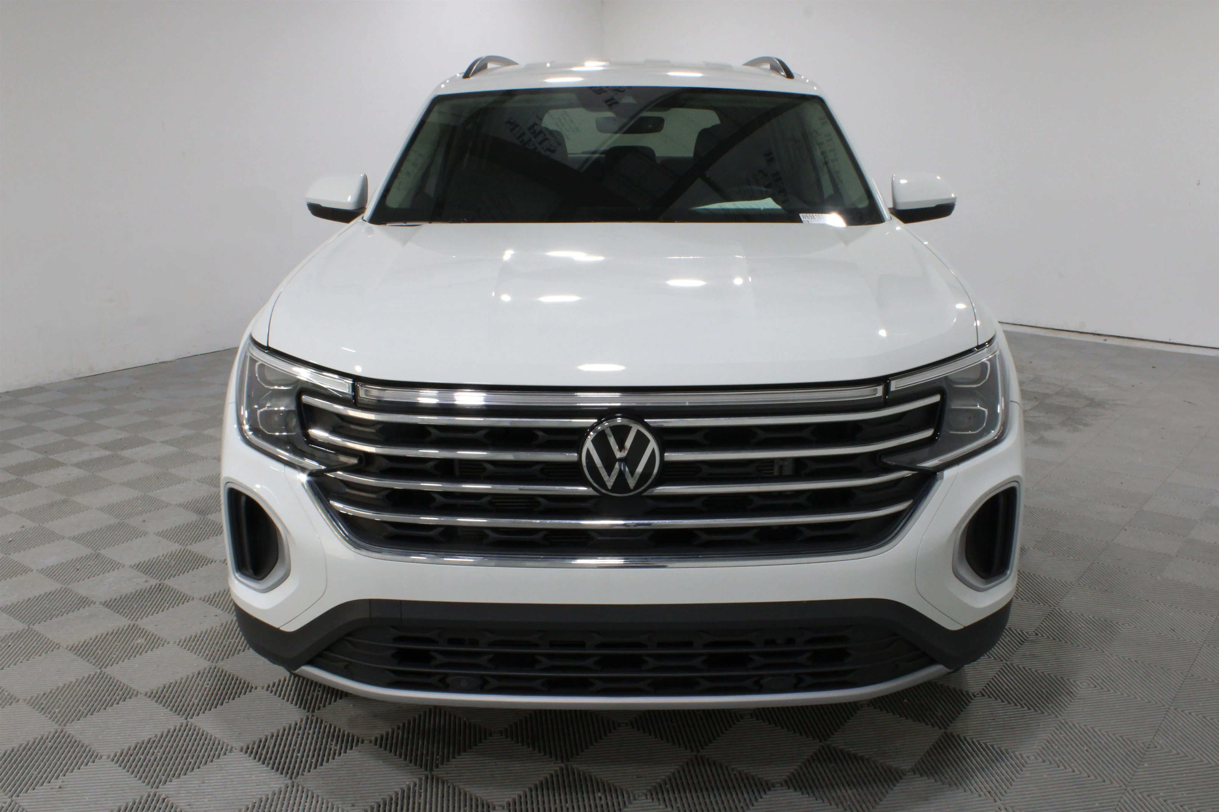 2025 Volkswagen Atlas SE - Photo 34