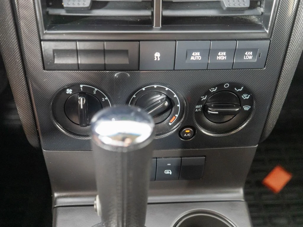 Used 2010 Blue Ford XLT image 19