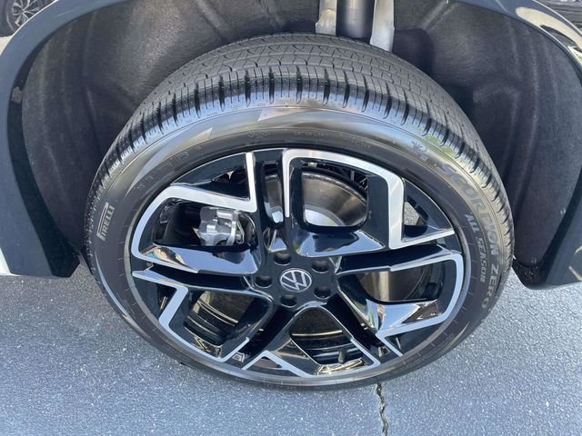 New 2026 White Volkswagen 2.0T SEL R-Line Turbo image 9
