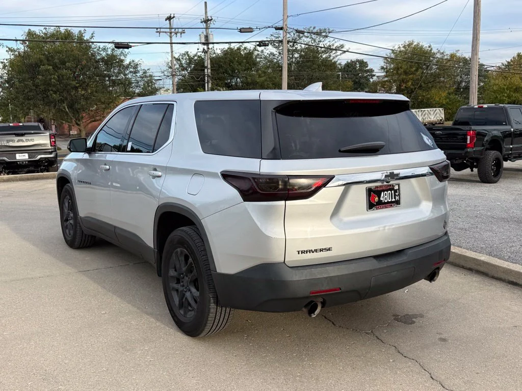 Used 2018 Silver Chevrolet LS image 8