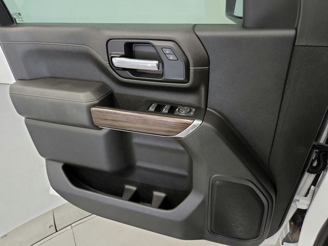 Used 2023 White Chevrolet LT image 29