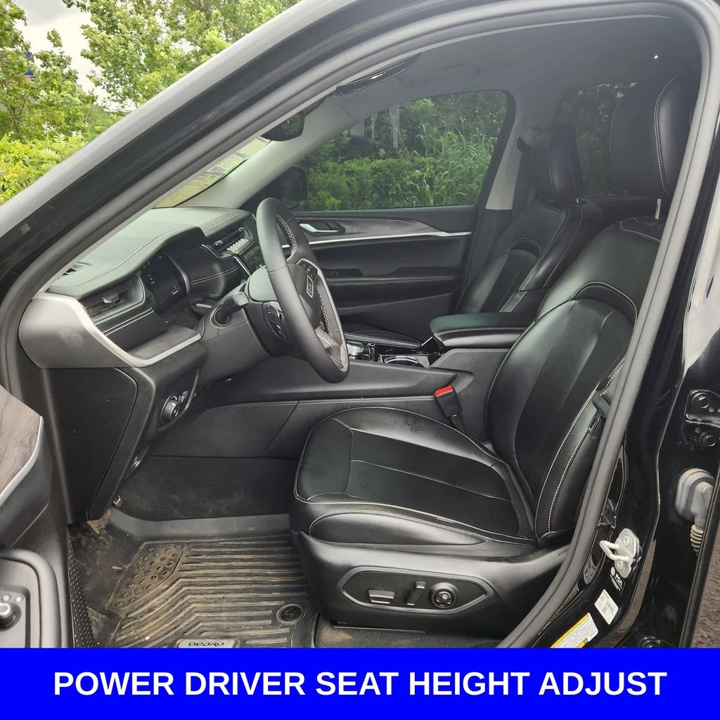 Used 2023 Black Jeep Limited image 9