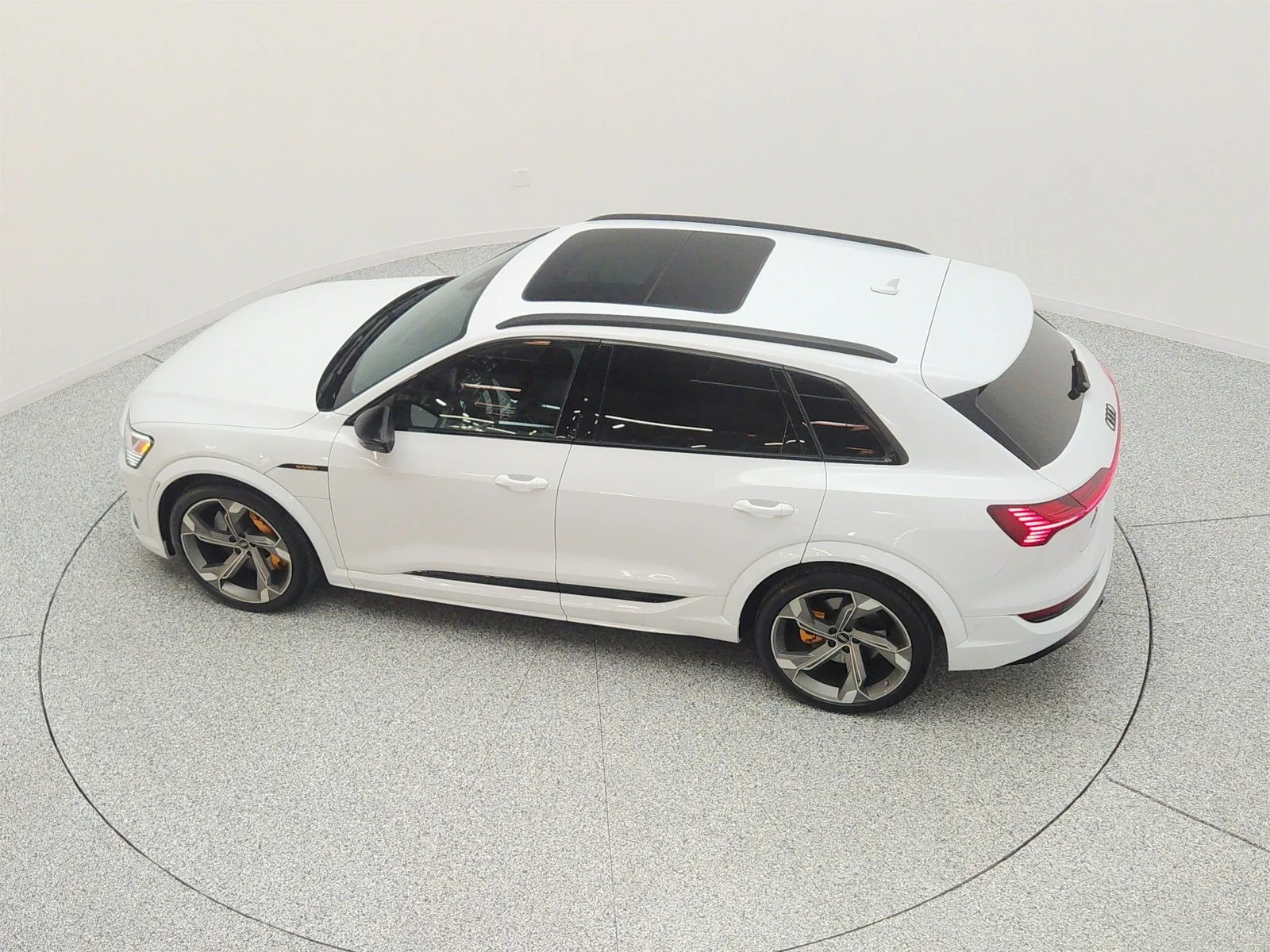 Used 2023 Glacier White Metallic Audi Premium Plus quattro image 29