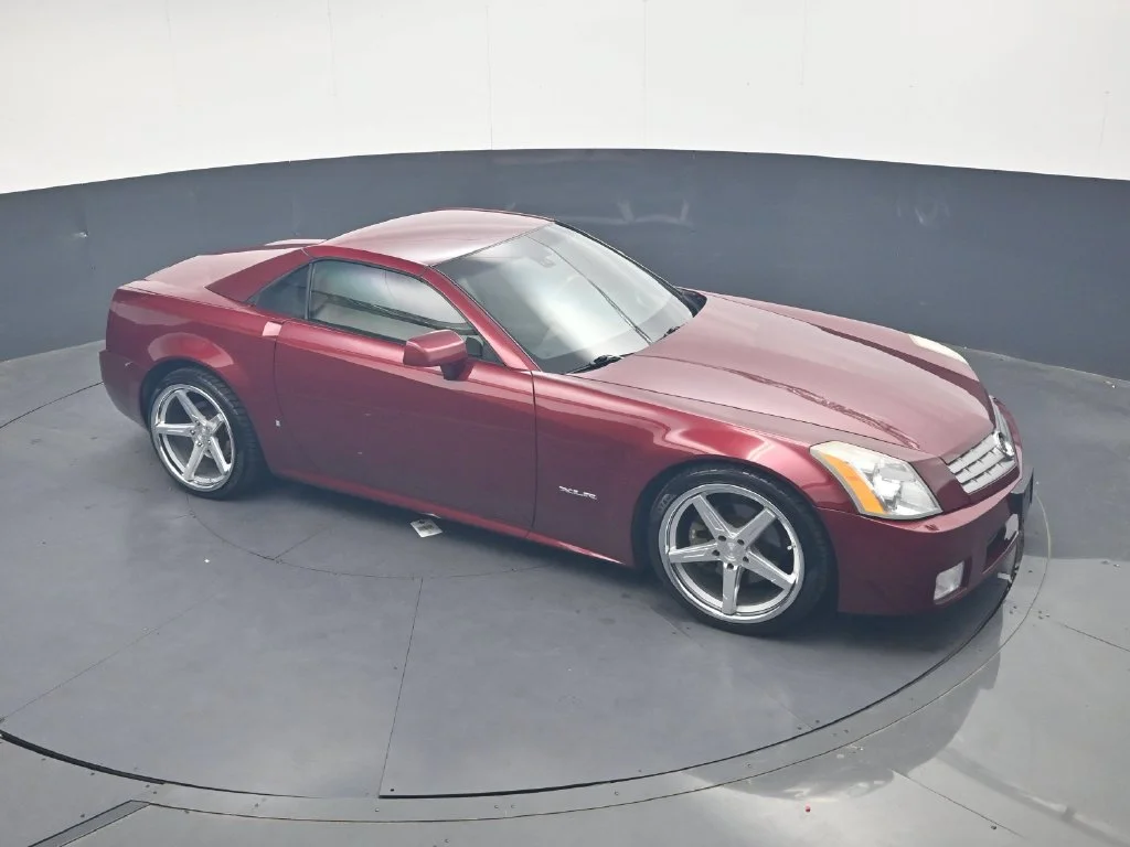 Used 2006 Red Cadillac Base image 16