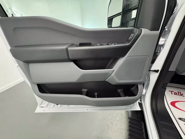 New 2026 Oxford White Ford F-250® XL image 31