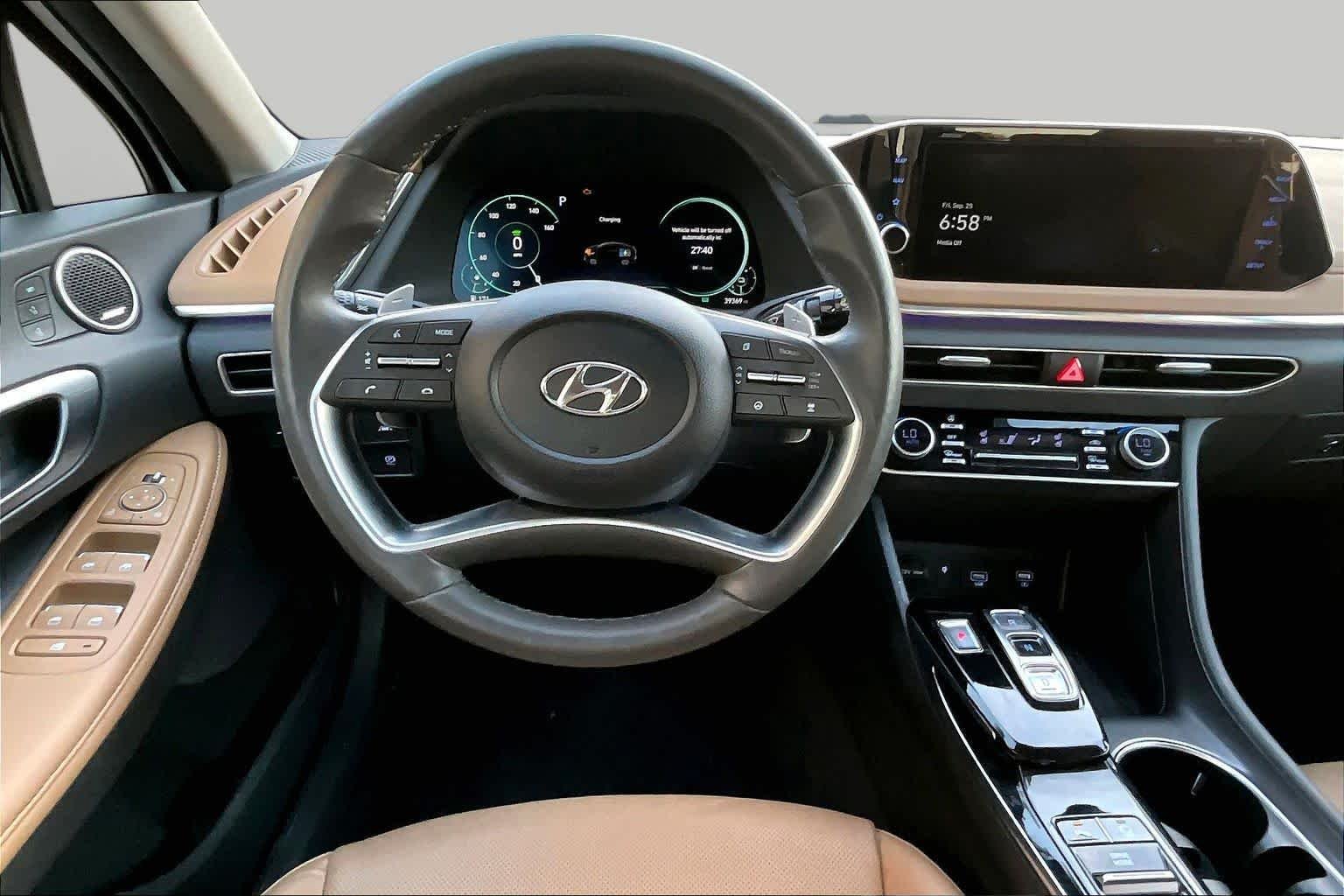 Used 2021 Hyper White Hyundai Limited image 5
