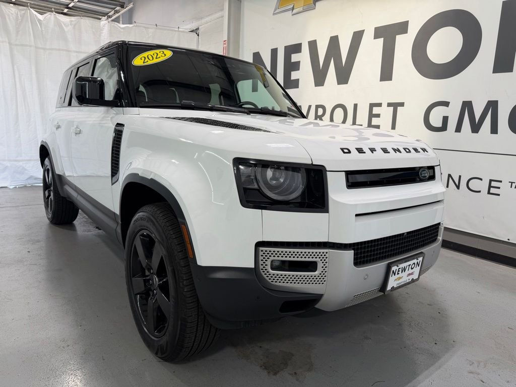 2023 Land Rover Defender SE - Photo 37