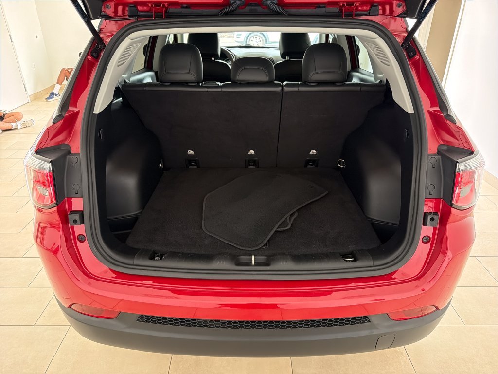 Used 2021 Red Line Jeep Latitude image 29