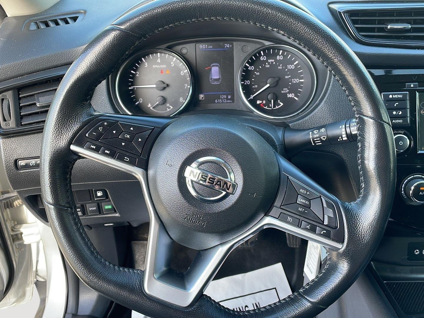 Used 2018 Brilliant Silver Nissan S image 11