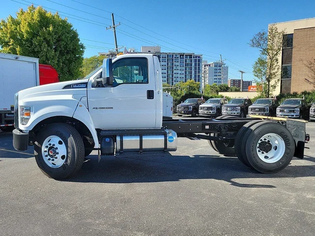 2025 FORD F-650-750 F-750 SD Diesel Straight Frame