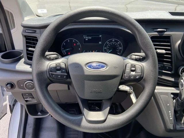 New 2025 Oxford White Ford AWD image 21