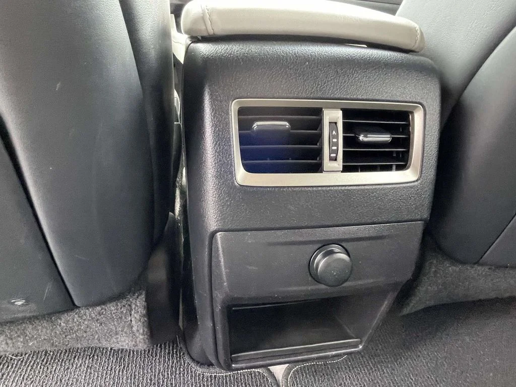 Used 2019 Silver Lining Metallic Lexus Base image 11