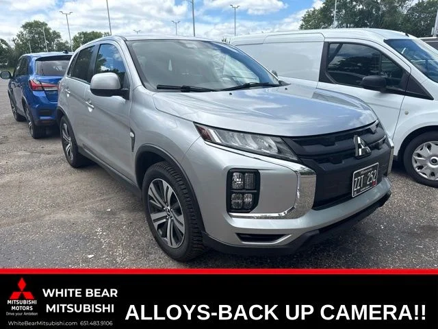 Used 2022 Alloy Silver Metallic Mitsubishi 2.0 ES image 1