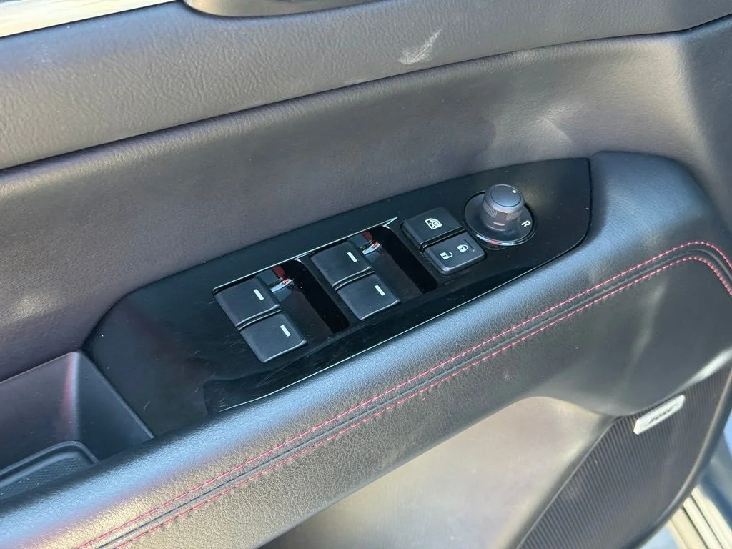 Used 2025 Gray Mazda 2.5 S Carbon Edition image 31