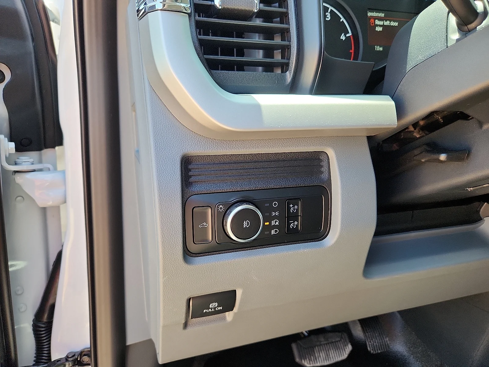 New 2026 Oxford White Ford F-350® XL image 15