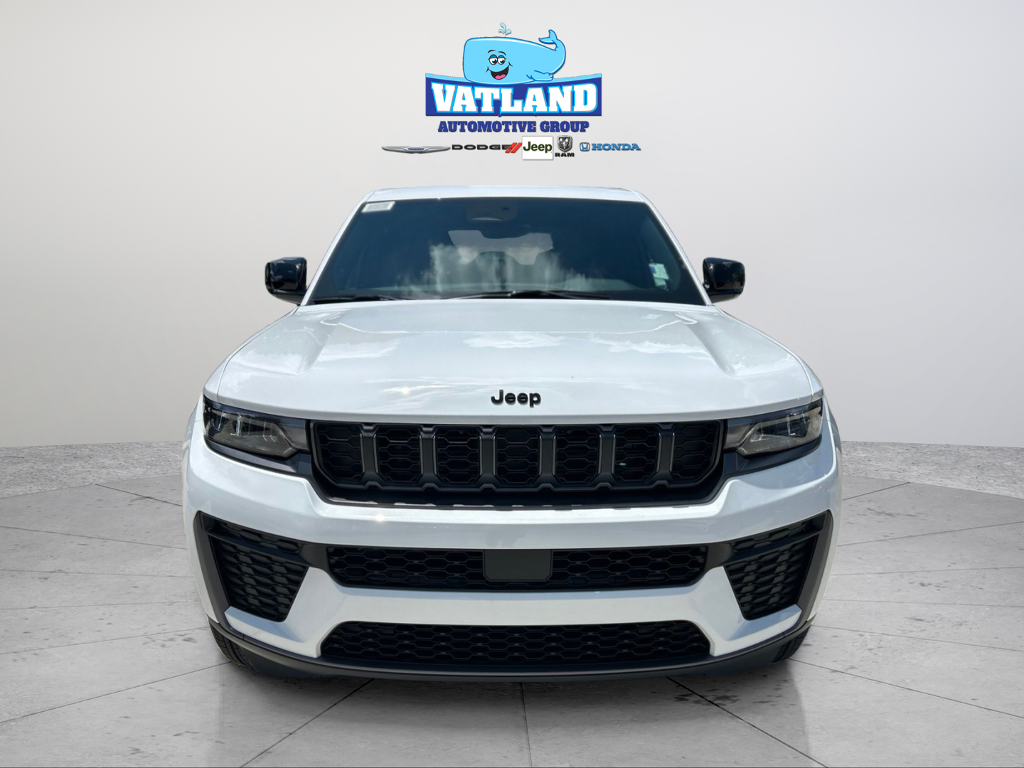 New 2026 Bright White Clear-Coat Exterior Paint Jeep Laredo Altitude image 21