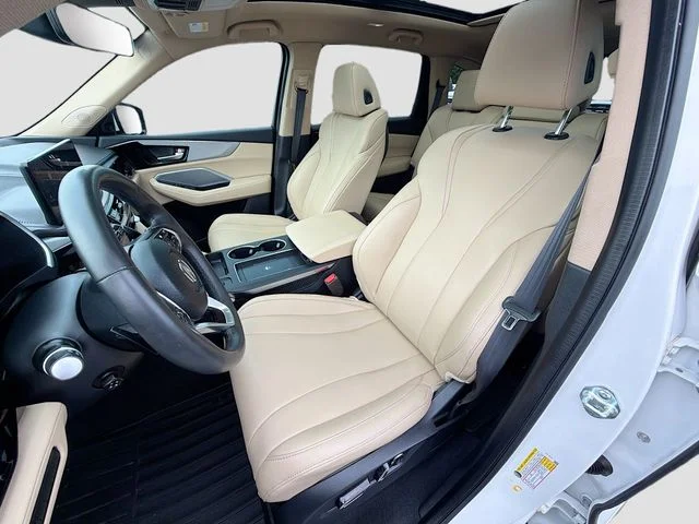 Used 2025 White Acura Base image 21