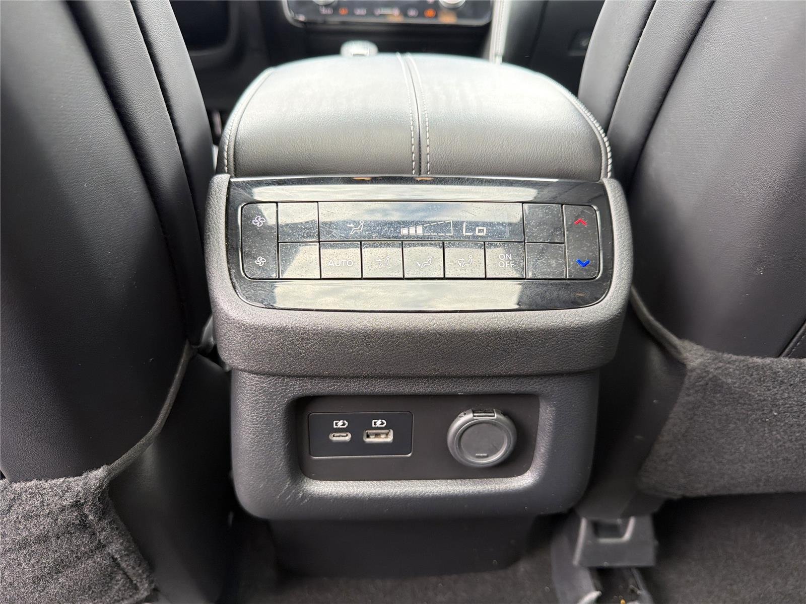 Used 2024 Mineral Black INFINITI PURE image 4