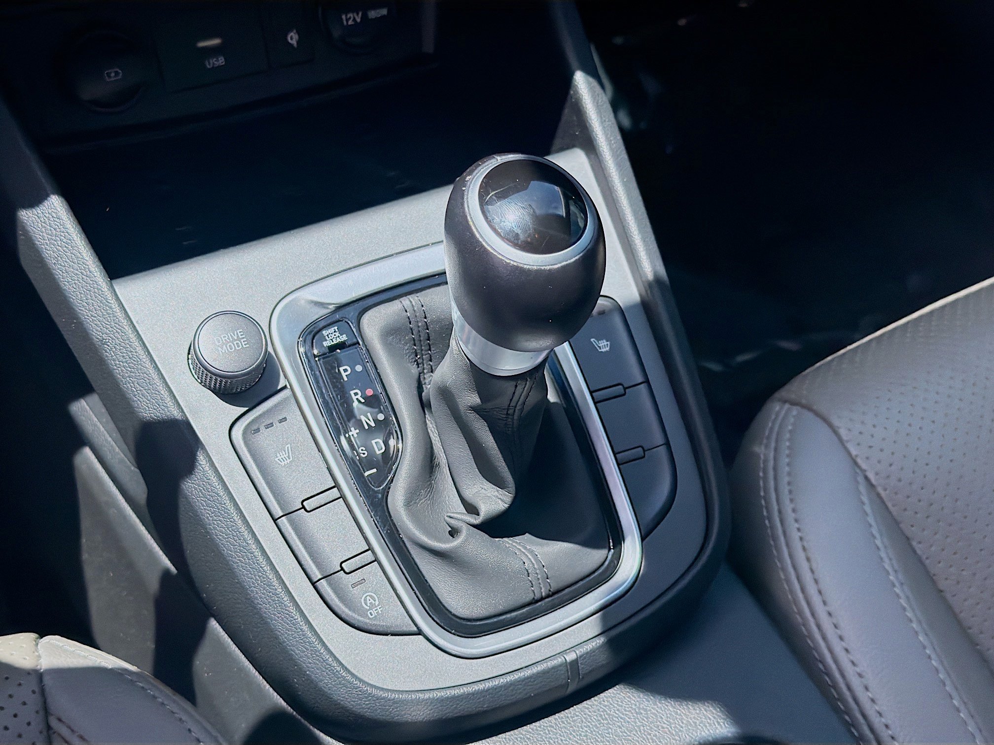 Used 2022 Thunder Gray Hyundai SEL image 13
