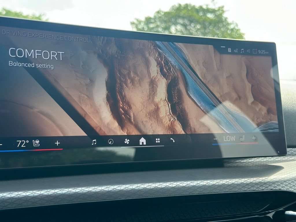 New 2026 Skyscraper Grey Metallic BMW 330i xDrive image 39