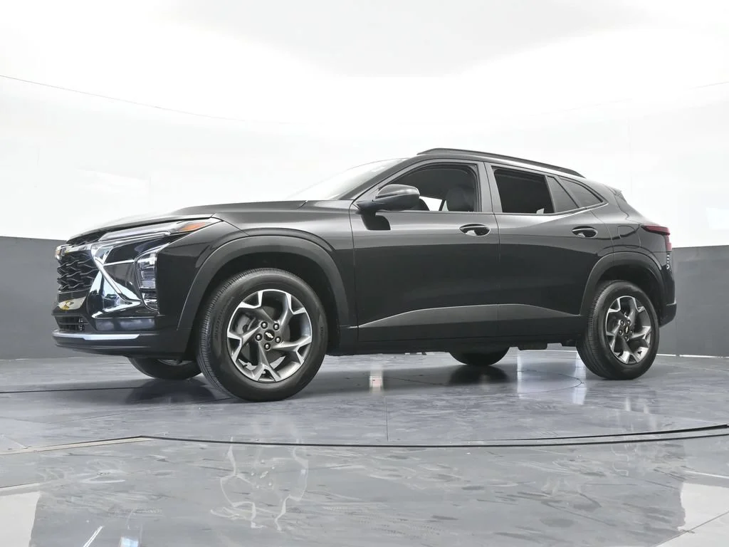 Used 2025 Mosaic Black Metallic Chevrolet LT image 53