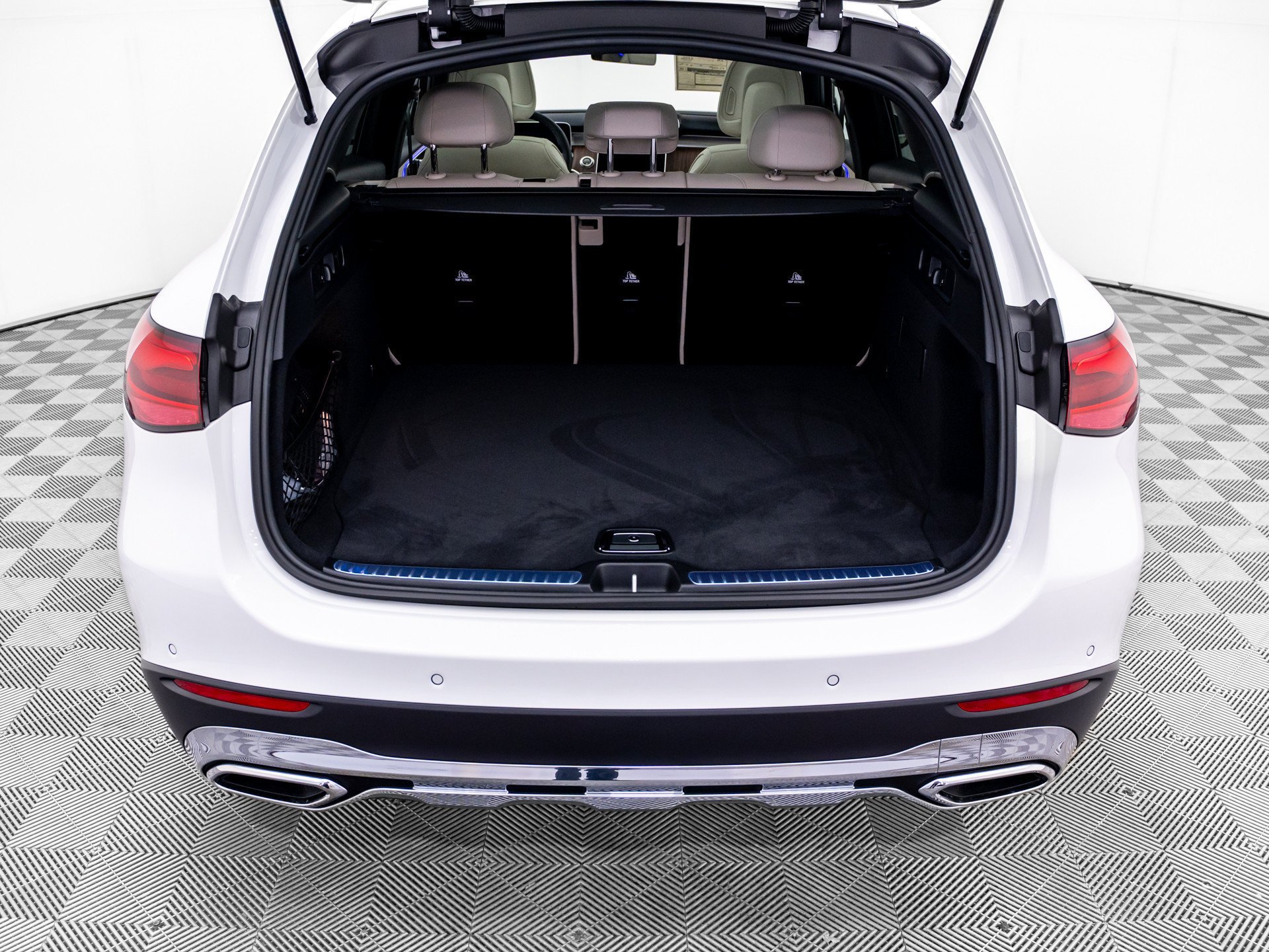 New 2026 White Mercedes-Benz GLC 300 image 68