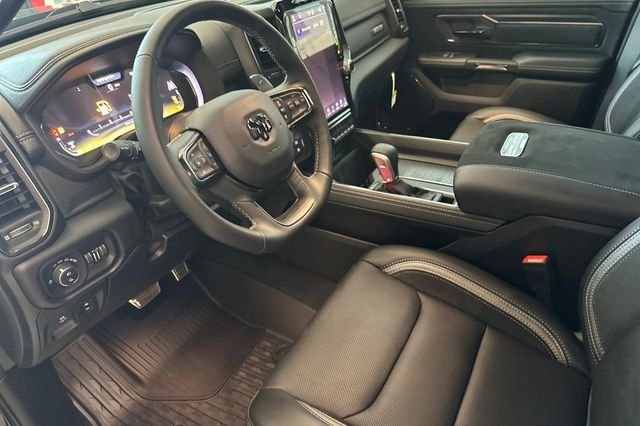 New 2026 Diamond Black Crystal Pearl-Coat Exterior Paint RAM RHO image 9