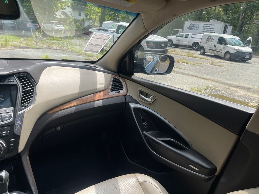 Used 2014 Brown Hyundai Base image 9