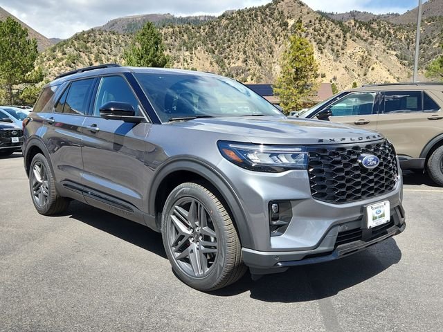 2026 Ford Explorer ST 4WD's photo