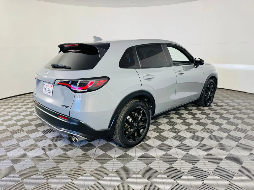 Used 2024  Honda Sport image 27