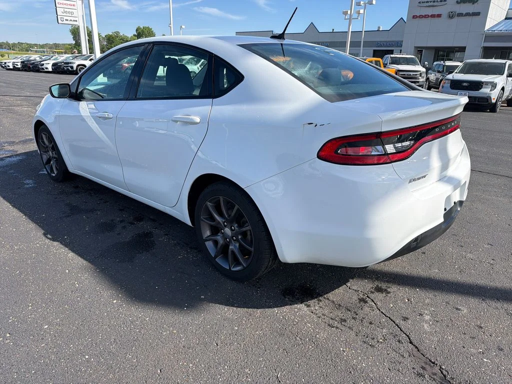 Used 2016 White Dodge SE image 3