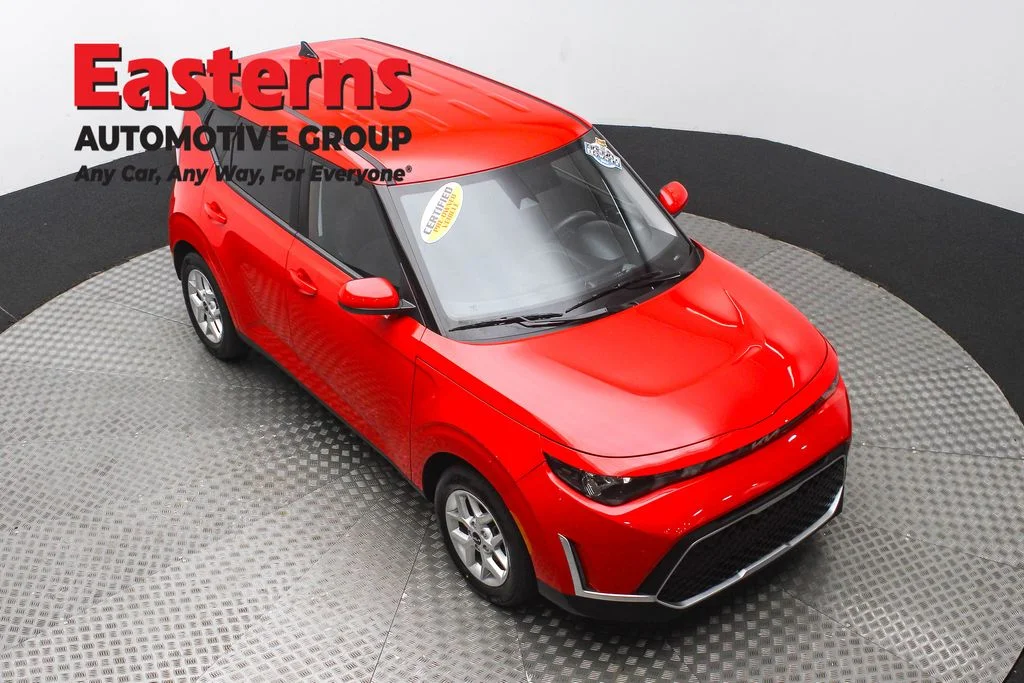 Used 2024 Red Kia LX image 3
