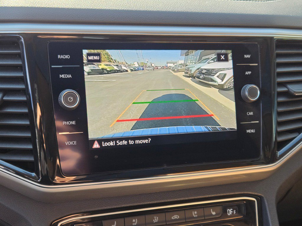 Used 2019 Platinum Gray Metallic Volkswagen SEL Premium image 28