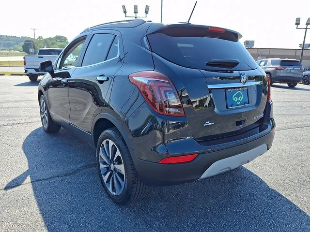 Used 2022 Black Buick Preferred image 5