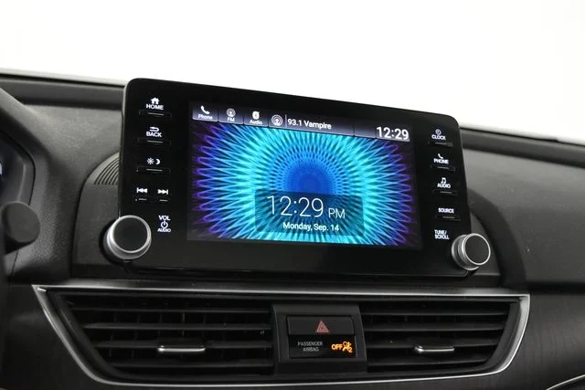 Used 2018  Honda EX-L image 18