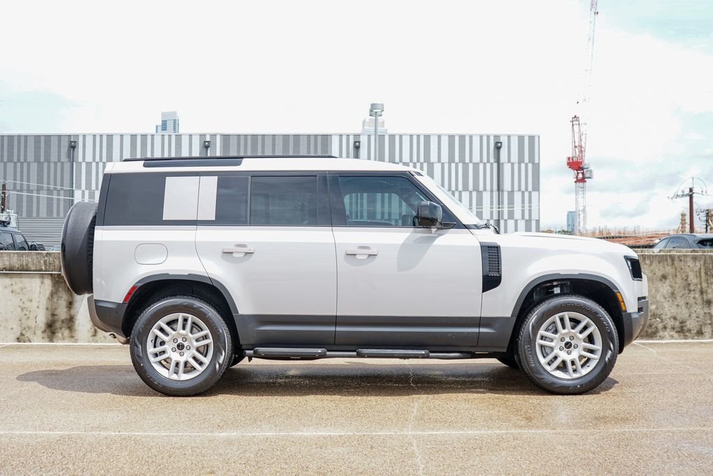 New 2026 Borasco Grey Metallic Land Rover S image 8