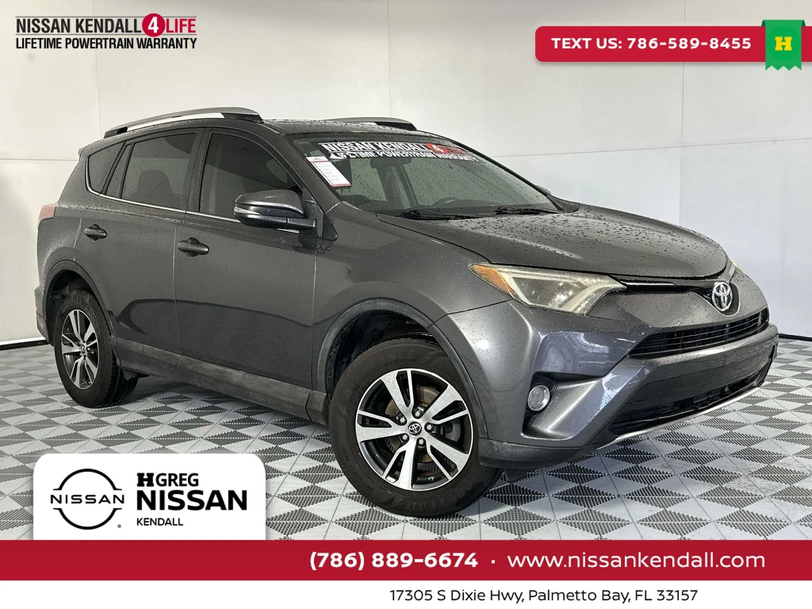 Used 2016 Gray Toyota XLE image 1