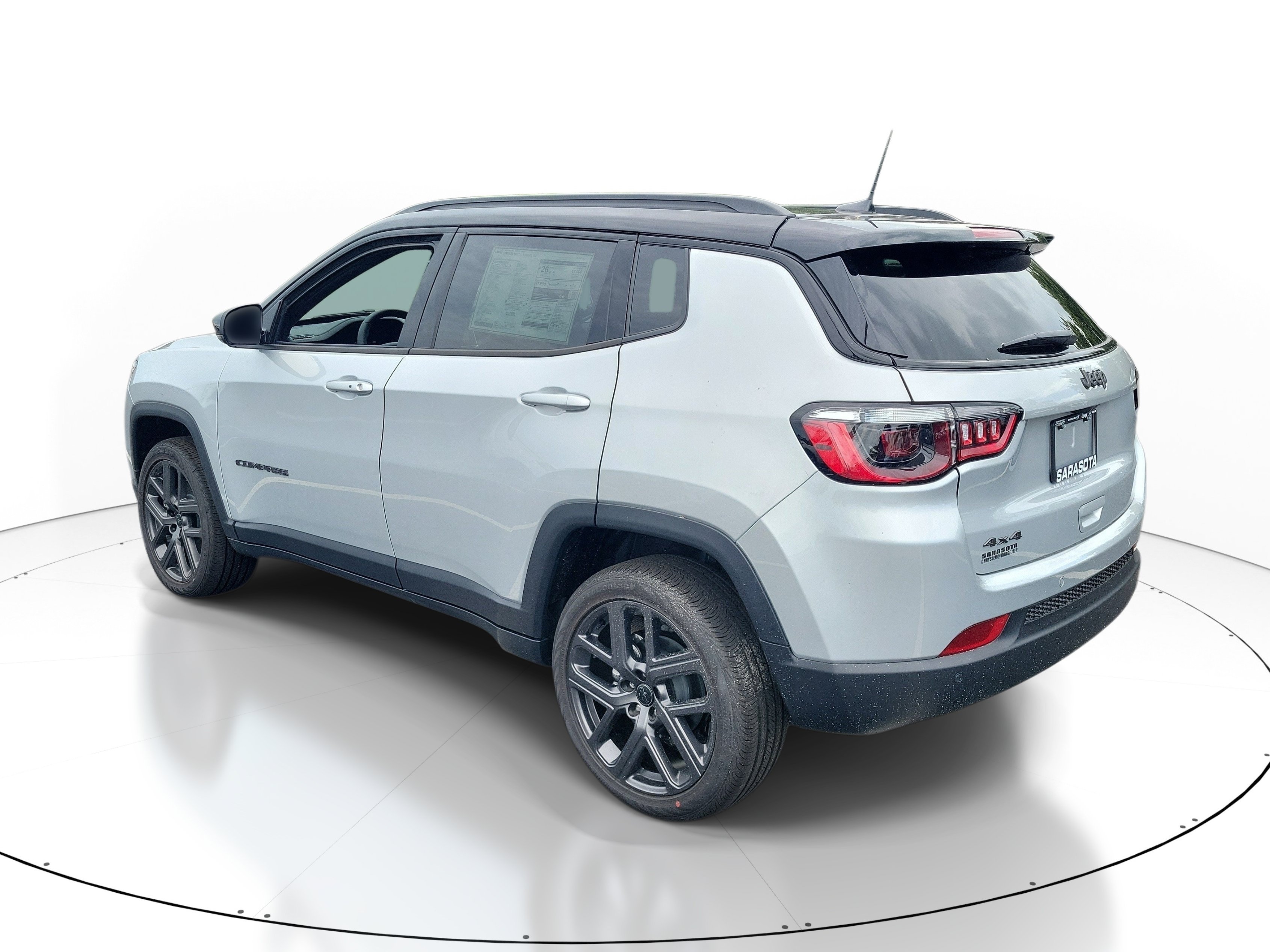 New 2026 Silver Zynith Metallic Clear-Coat Exterior Paint Jeep Limited Altitude image 4