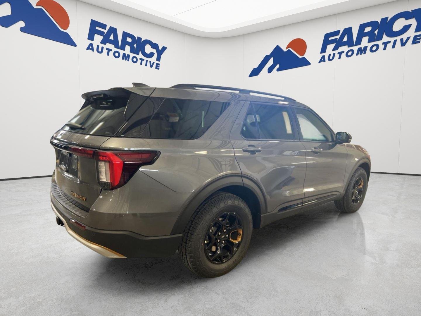 New 2026 Carbonized Gray Metallic Ford Tremor® image 46